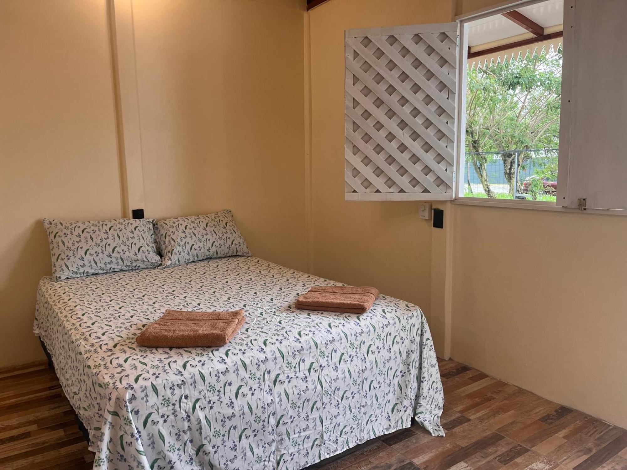 Apartamentos Sol Cahuita Bagian luar foto